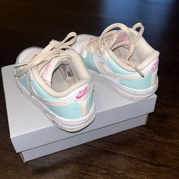 Little Girls Tiffany Blue & Cream Air Force 1 - Picture 3 of 5